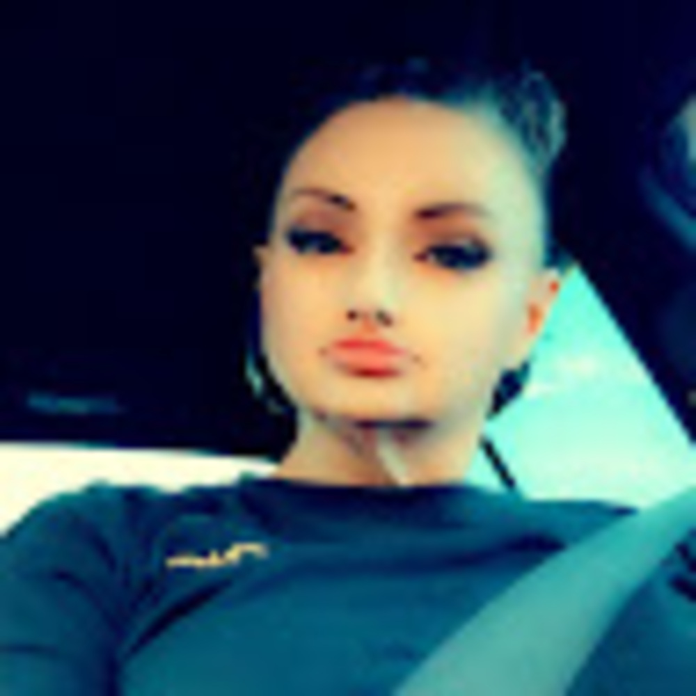 Meet your Posher, Samanthyia
